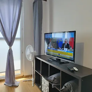 Apartament Lotnisko Parking Samodzielne Zameldowanie Blisko Stadion Targi Szpitale I Uczelnie, Poznań